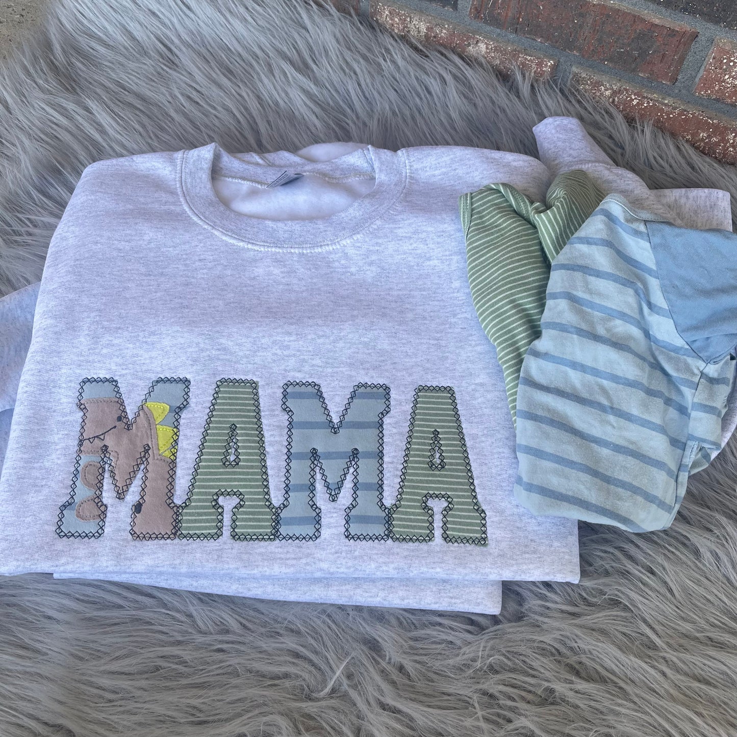 Baby clothes Mama Sweatshirt