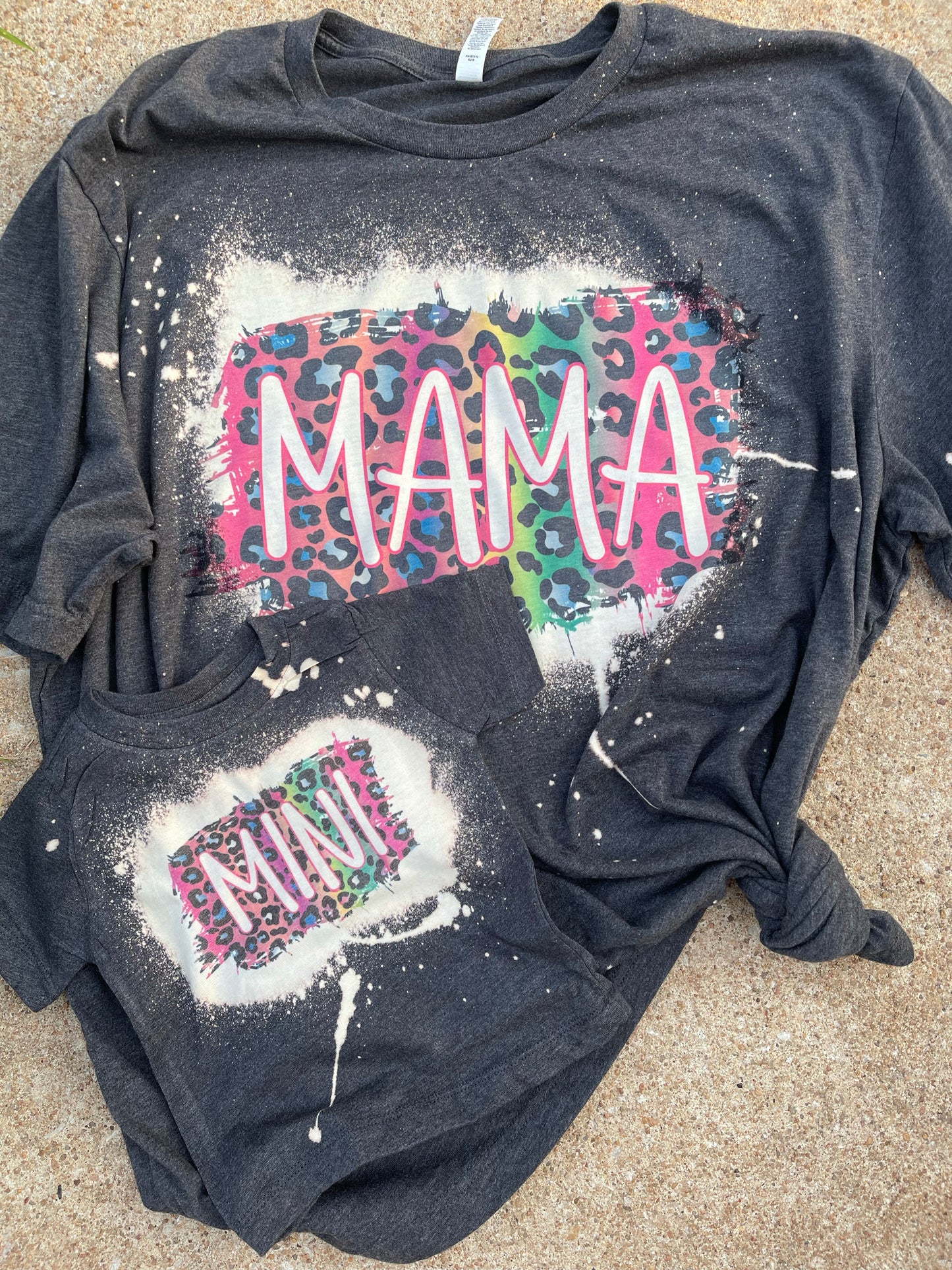 Mama Mini distressed tees